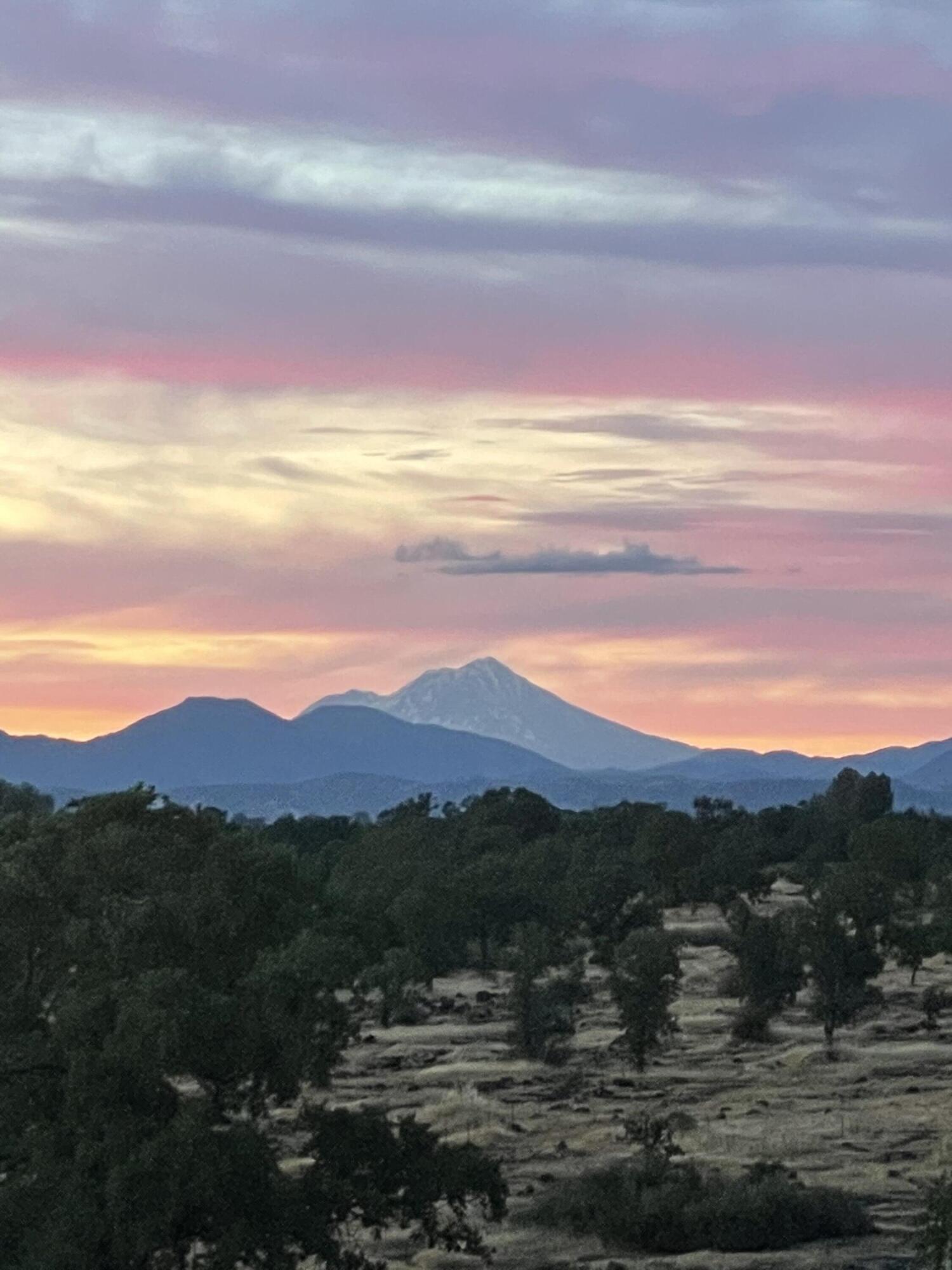 24423 Bascom Road Millville, CA 96062 - Photo 28 of 31 Mount shasta sunset