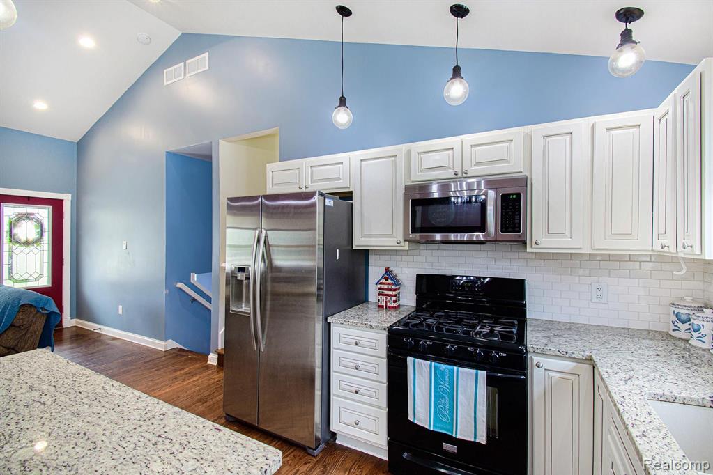 128 Harsen Road Lapeer, MI 48446 - Photo 4 of 42