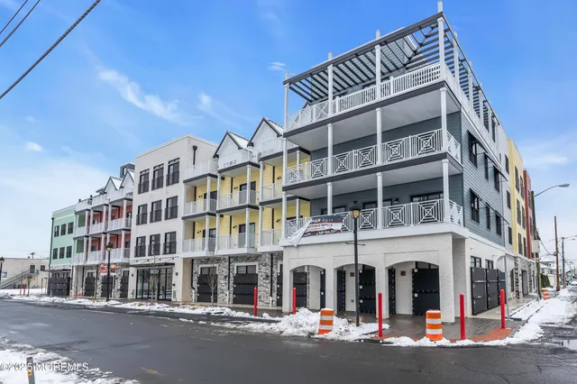 $2,000 | 19 Carr Avenue, Unit 210, Keansburg, NJ 07734