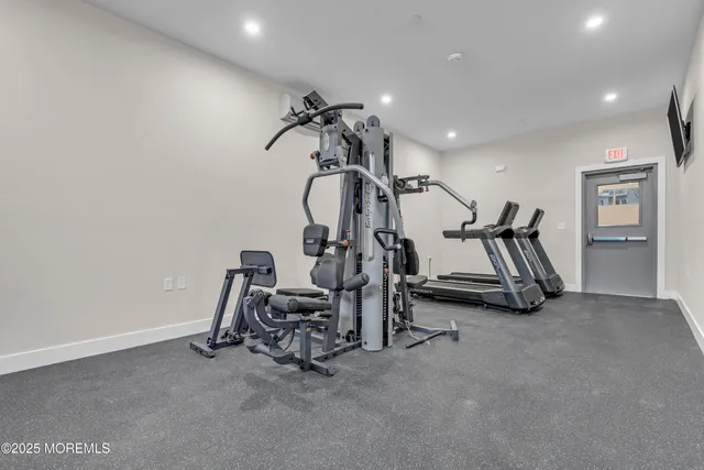 $2,000 | 19 Carr Avenue, Unit 210, Keansburg, NJ 07734