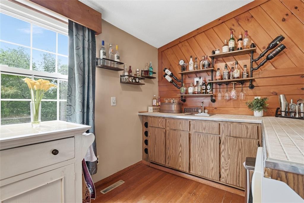 122 Grove Hill Road Baden, PA 15005 - Photo 18 of 49