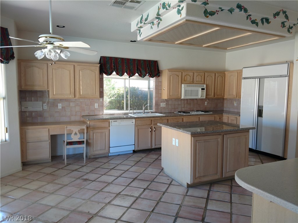 290 Francisco Street Henderson, NV 89014 - Photo 6 of 44