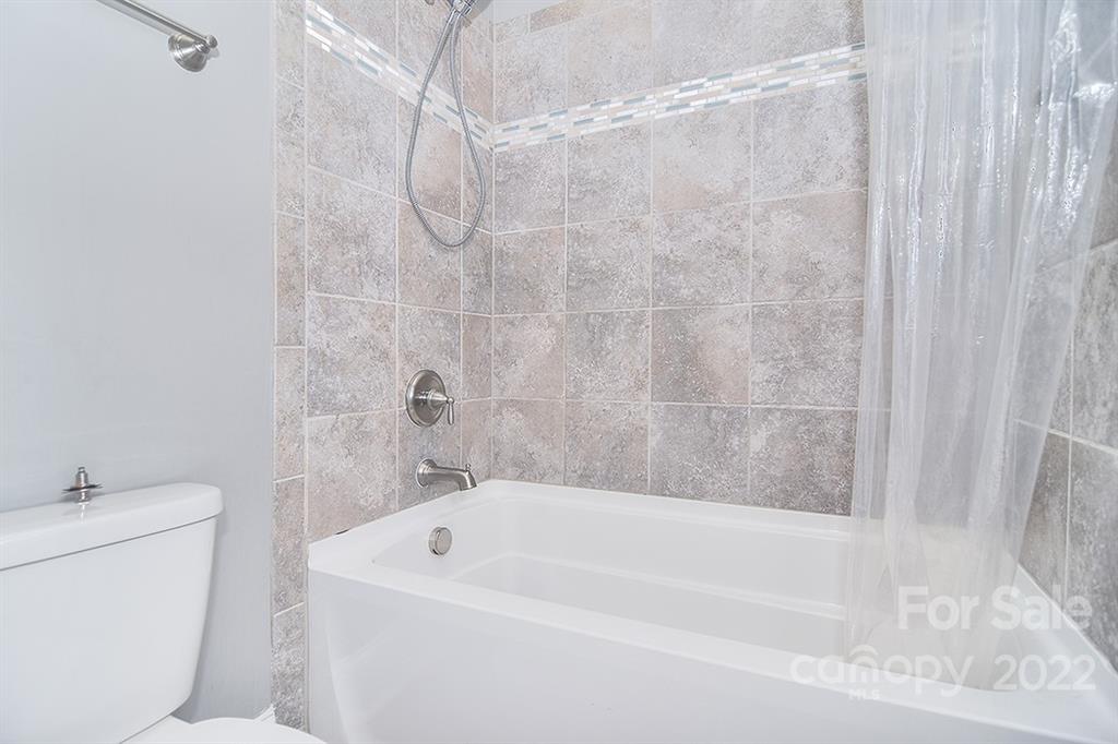 9739 Wheatfield Road Charlotte, NC 28277 - Photo 32 of 37 Gallery Image 32