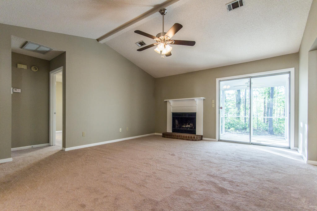 100 Jigsaw Road Summerville, SC 29485 - Photo 4 of 14 IMG_1548