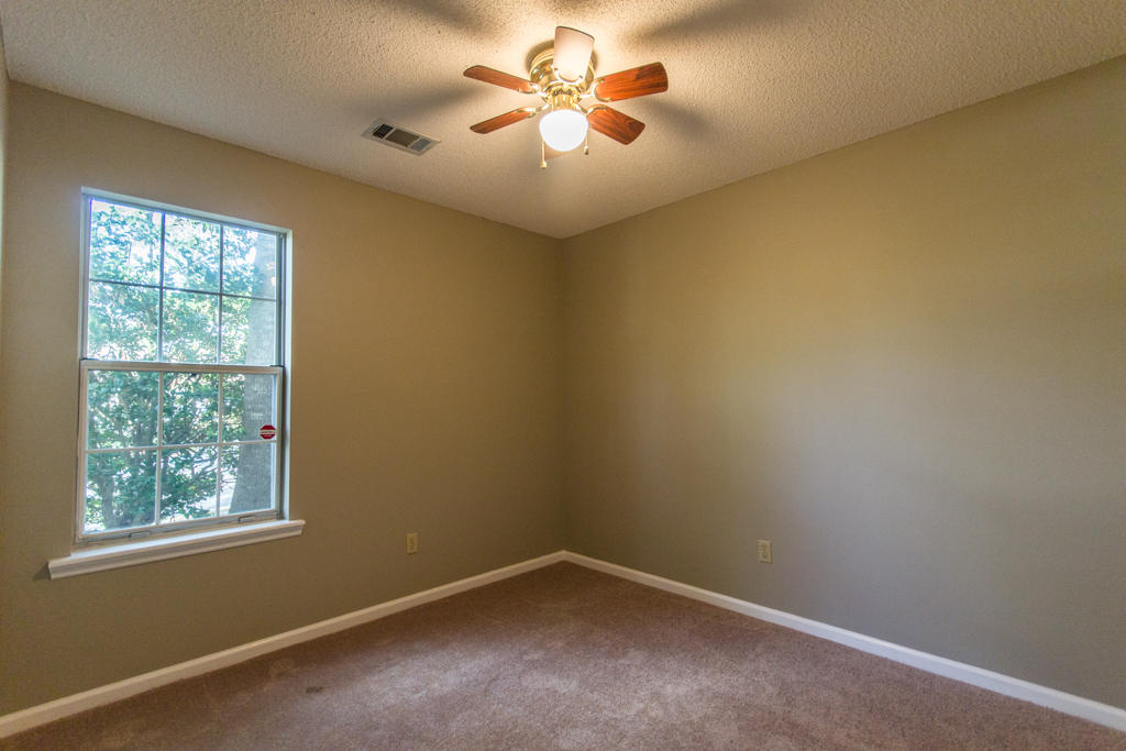 100 Jigsaw Road Summerville, SC 29485 - Photo 6 of 14 IMG_1551
