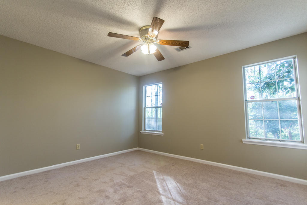 100 Jigsaw Road Summerville, SC 29485 - Photo 10 of 14 IMG_1555