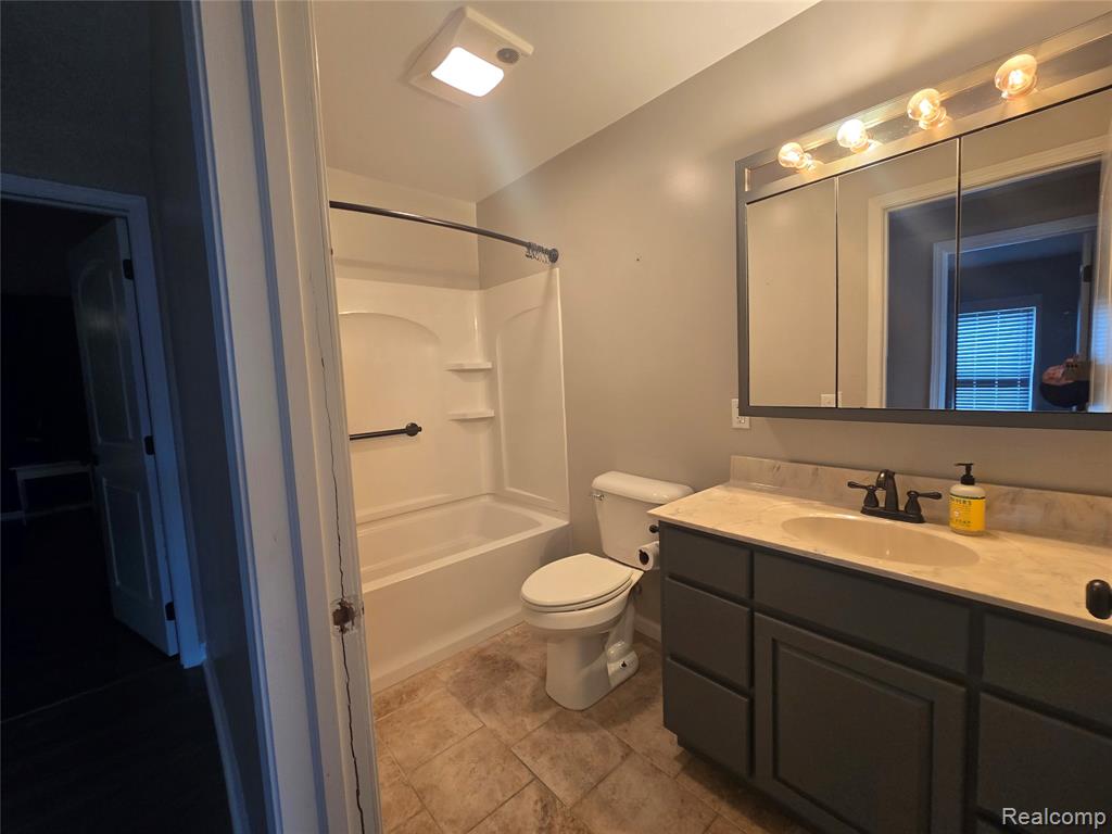 2060 Carleton West Road Carleton, MI 48117 - Photo 18 of 29 Gallery Image 18