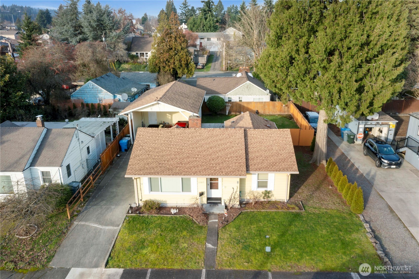 1107 Adele Street Sumner, WA 98390 - Photo 4 of 24