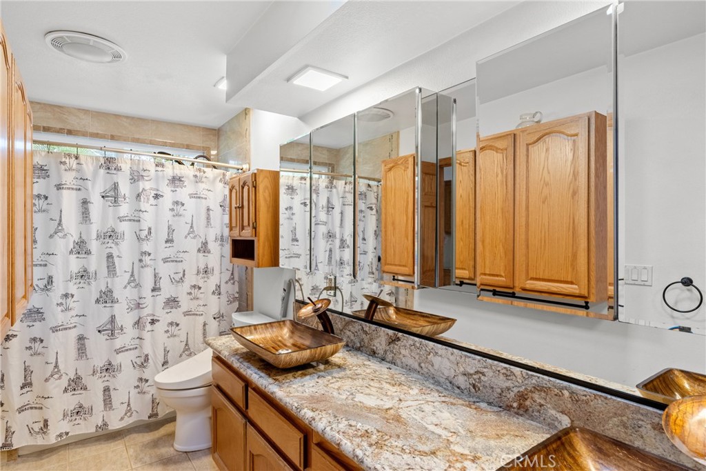 832 Onstott Road Lompoc, CA 93436 - Photo 27 of 46 Hallway Bathroom #3