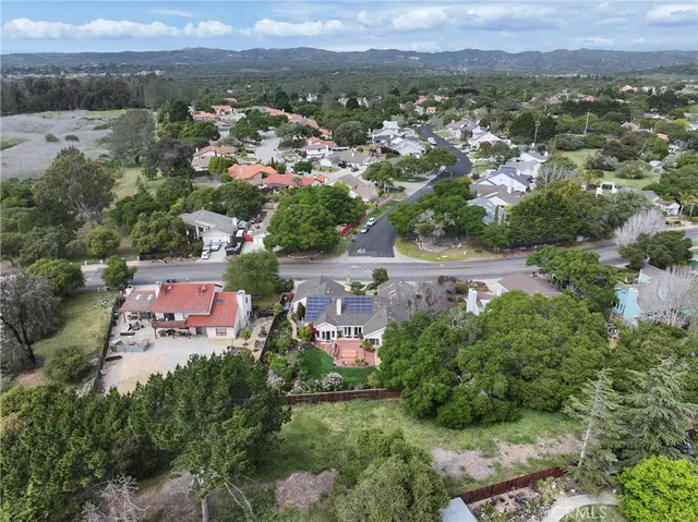 $999,500 | 832 Onstott Road, Lompoc, CA 93436