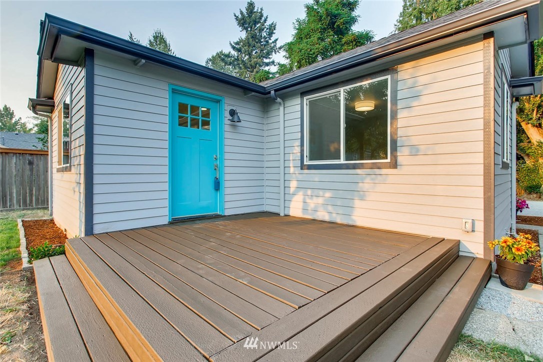 224 Southwest Roxbury Street Seattle, WA 98106 - Photo 2 of 11 Gallery Image 2
