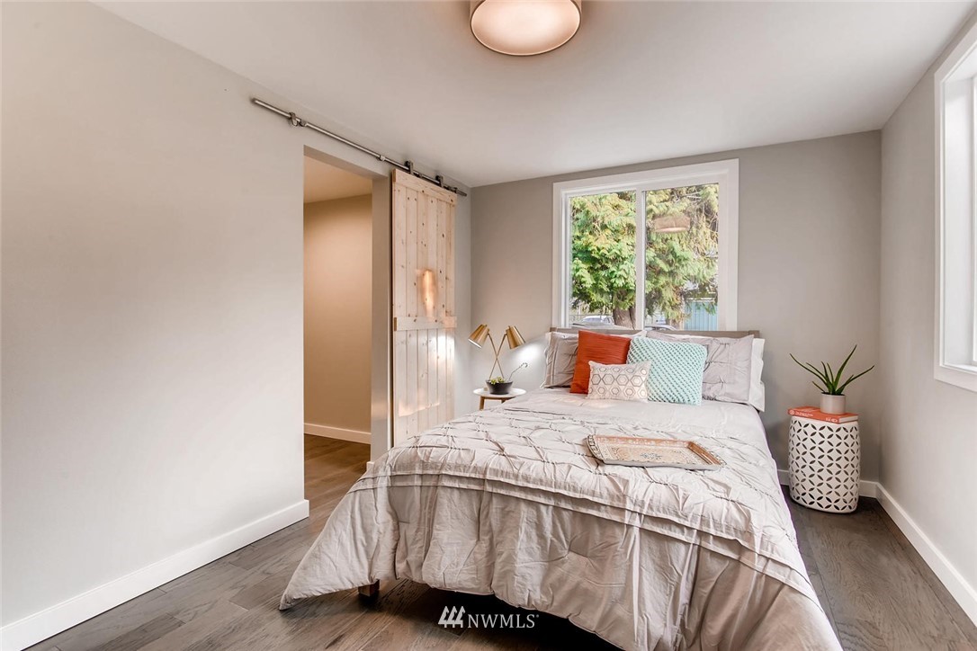 224 Southwest Roxbury Street Seattle, WA 98106 - Photo 7 of 11 Gallery Image 7