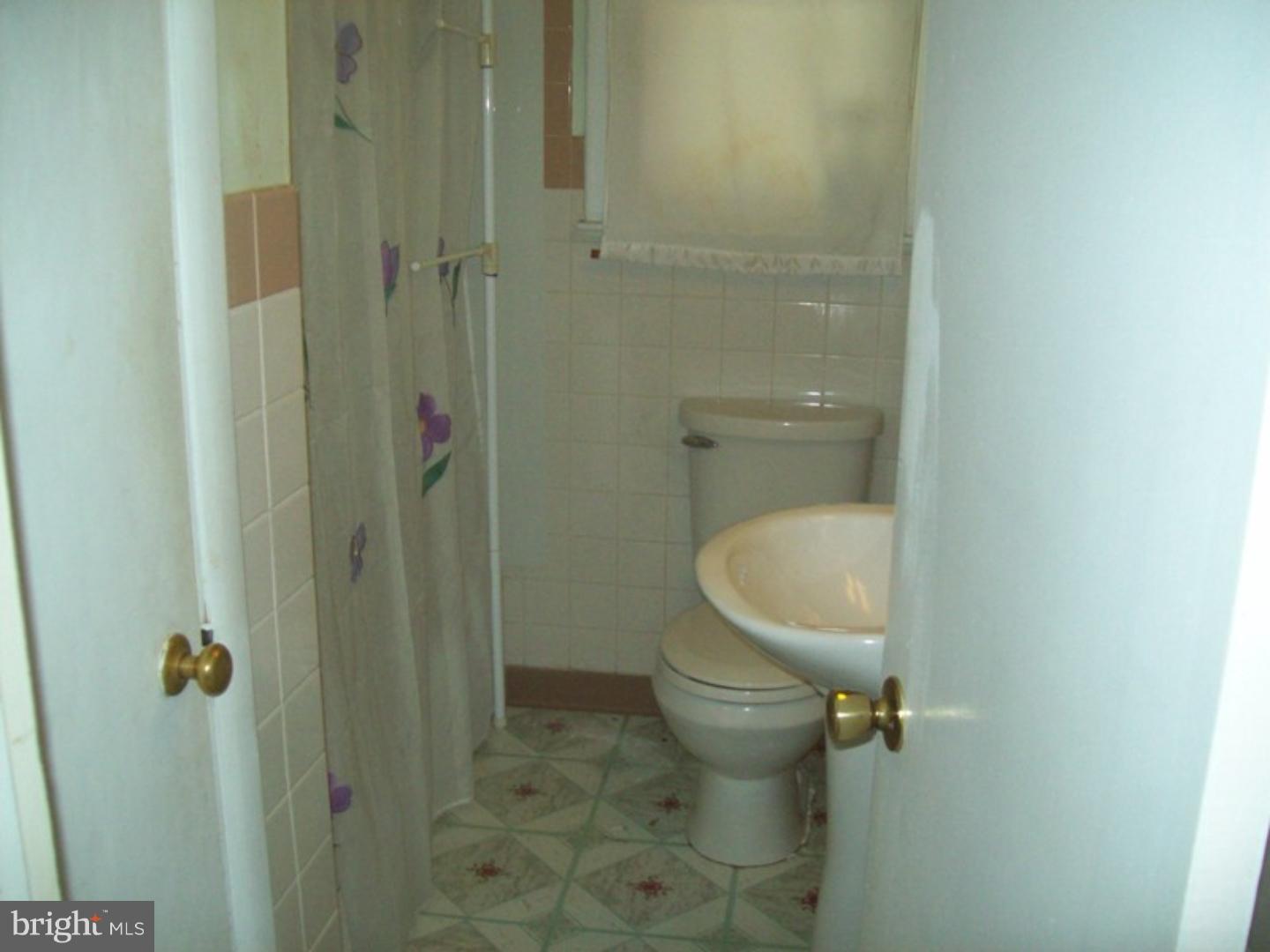 1618 Meade Street Reading, PA 19607 - Photo 7 of 13 Gallery Image 7