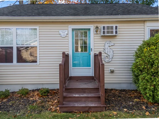 $274,900 | 412 Post Road, Unit 304, Wells, ME 04090