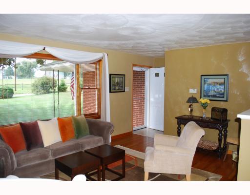 263 Keffer Road Ligonier, PA 15658 - Photo 2 of 16 Living Room.