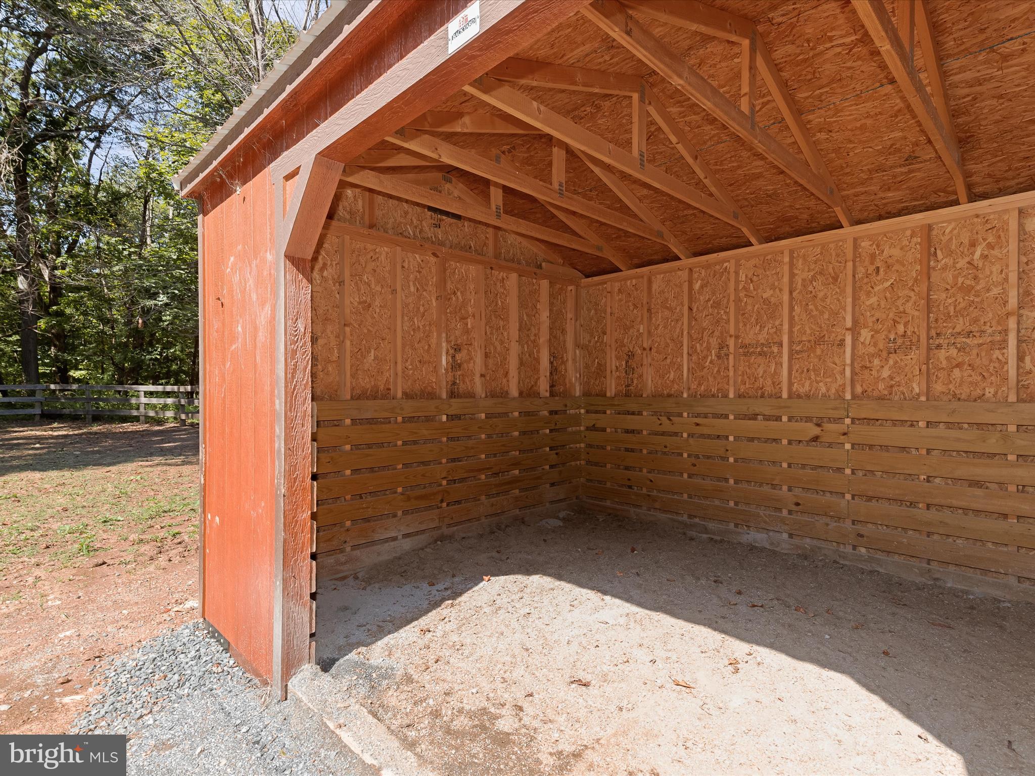 6270 Davis Road Woodbine, MD 21797 - Photo 76 of 88 Run-in Shed