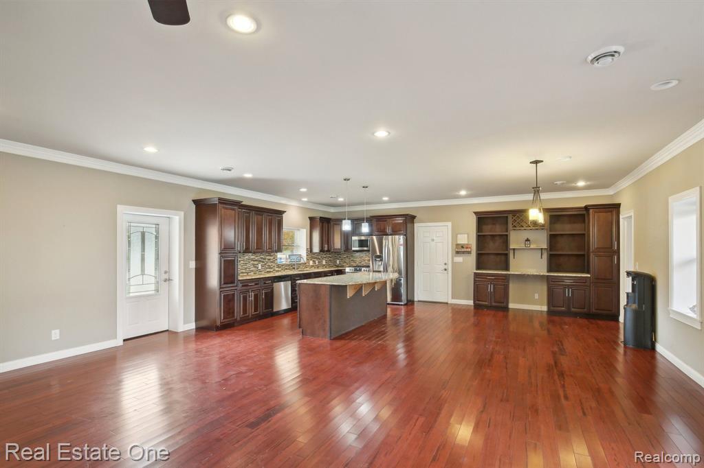 1100 Harding Avenue Rochester Hills, MI 48307 - Photo 8 of 37
