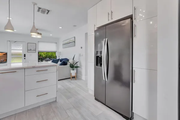 $3,700 | 201 Southeast 7th Street, Delray Beach, FL 33483
