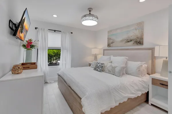 $3,700 | 201 Southeast 7th Street, Delray Beach, FL 33483