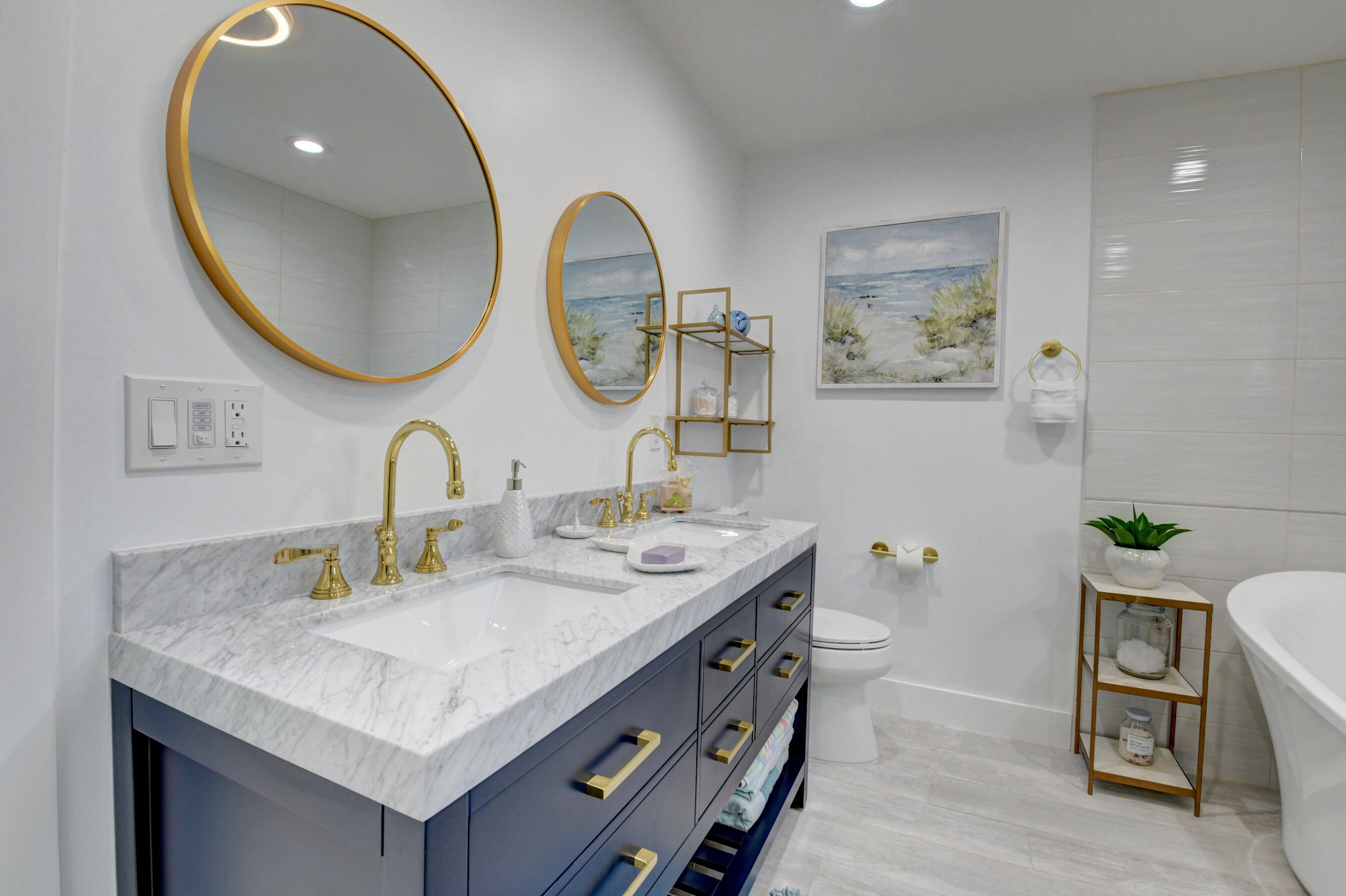 201 Southeast 7th Street Delray Beach, FL 33483 - Photo 28 of 31 Double Sinks