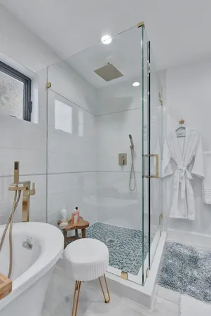 $3,700 | 201 Southeast 7th Street, Delray Beach, FL 33483