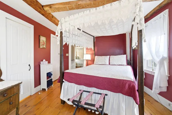 $1,500,000 | 235 Windsor Road, Hillsborough, NH 03244