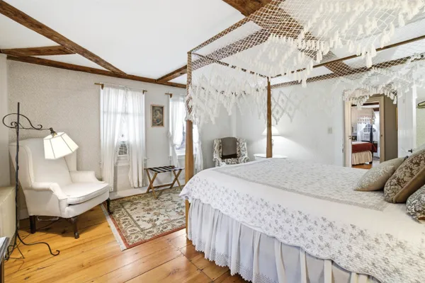 $1,500,000 | 235 Windsor Road, Hillsborough, NH 03244