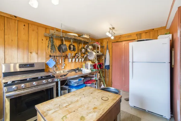 $1,500,000 | 235 Windsor Road, Hillsborough, NH 03244