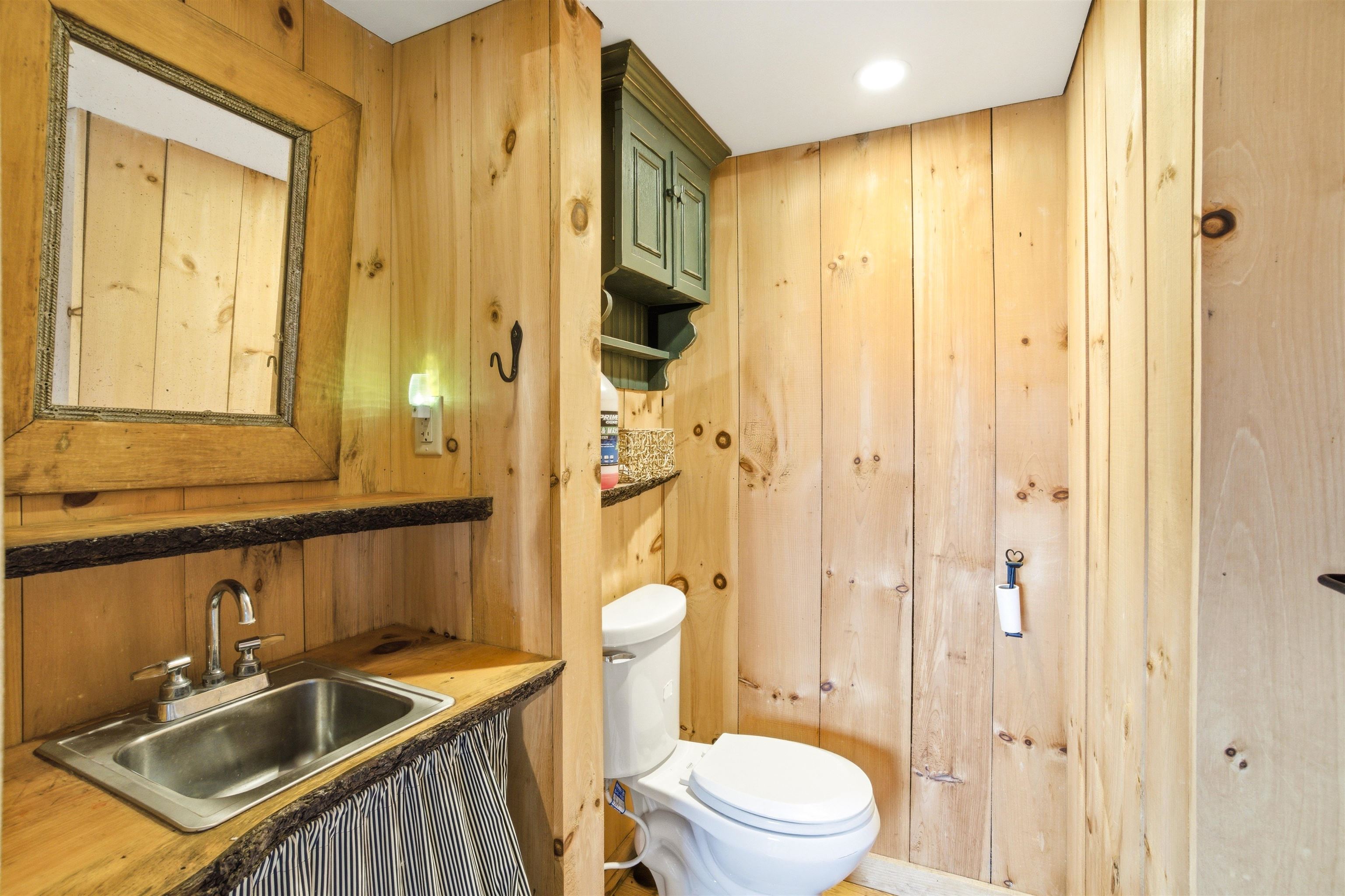 235 Windsor Road Hillsborough, NH 03244 - Photo 40 of 48