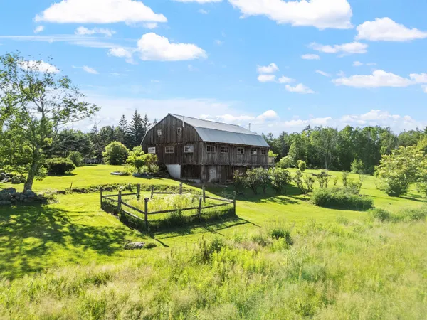 $1,500,000 | 235 Windsor Road, Hillsborough, NH 03244