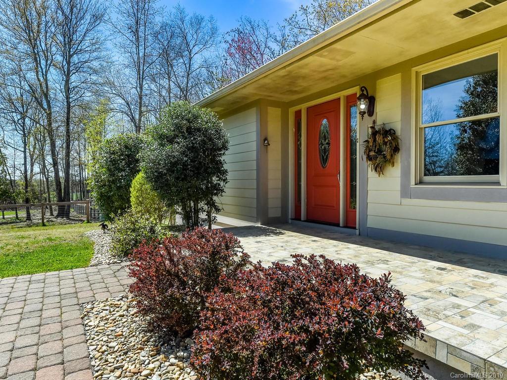 124 Red Fox Road Columbus, NC 28722 - Photo 2 of 32