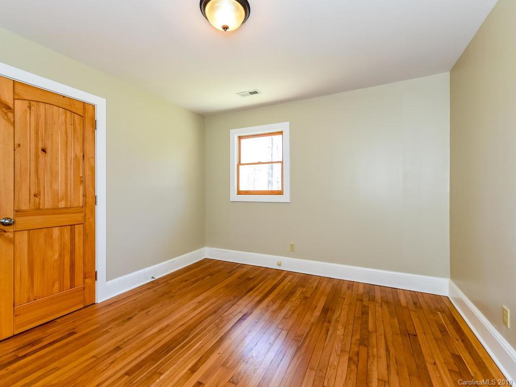124 Red Fox Road Columbus, NC 28722 - Photo 17 of 32