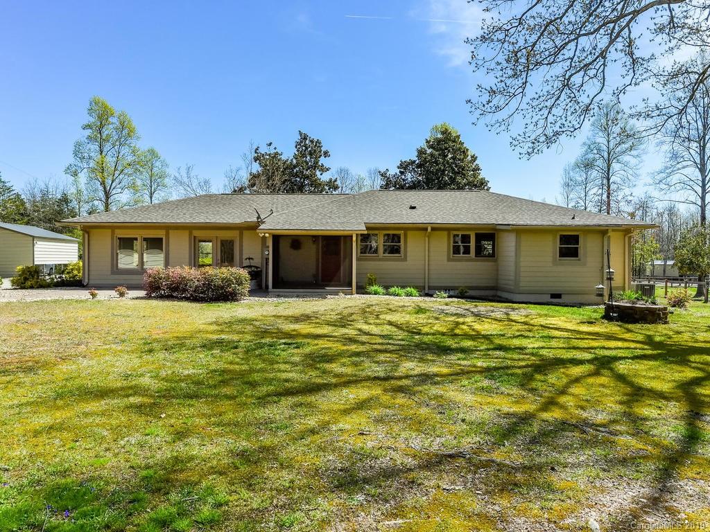 124 Red Fox Road Columbus, NC 28722 - Photo 28 of 32