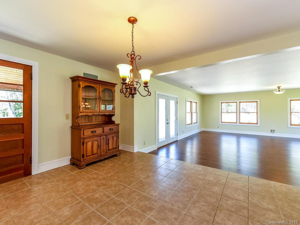 124 Red Fox Road Columbus, NC 28722 - Photo 7 of 32