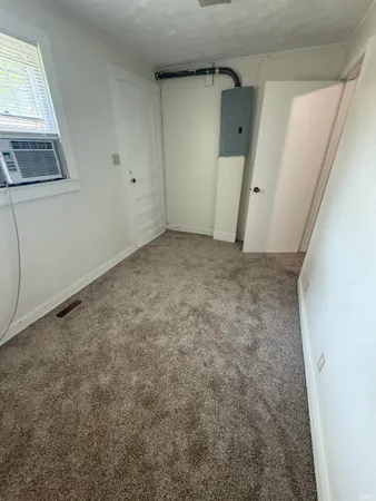 $940 | 406 17th Street, Unit A, Bedford, IN 47421