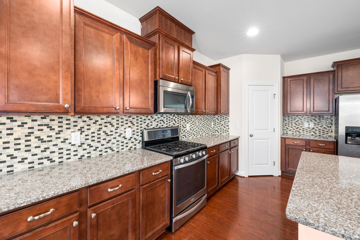2406 Pecan Ridge Way Apex, NC 27502 - Photo 7 of 24 Photo 7