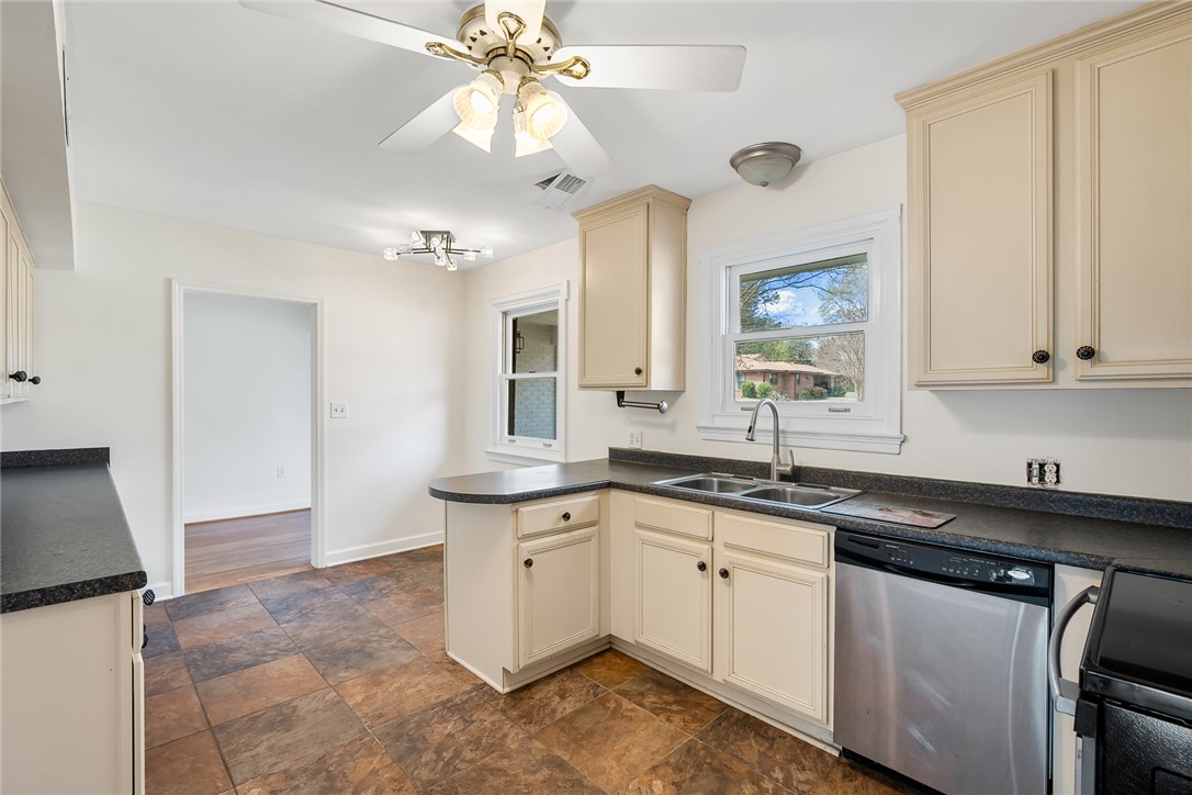 1112 Greenacres Anderson, SC 29621 - Photo 17 of 44 Gallery Image 17