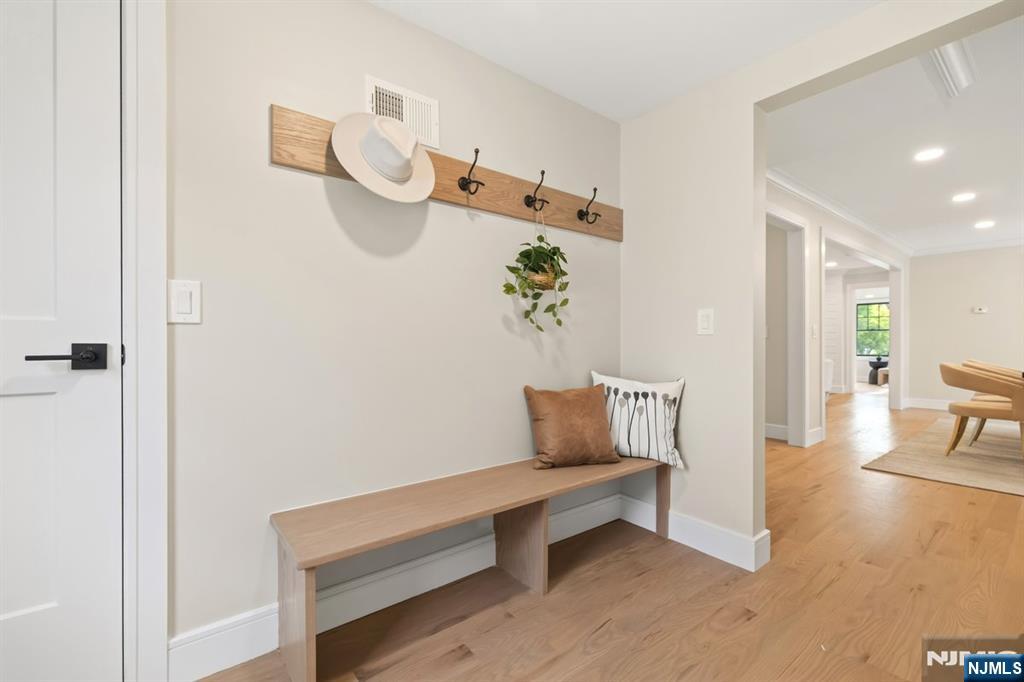 220 Orchard Place Ridgewood, NJ 07450 - Photo 20 of 41 Gallery Image 20