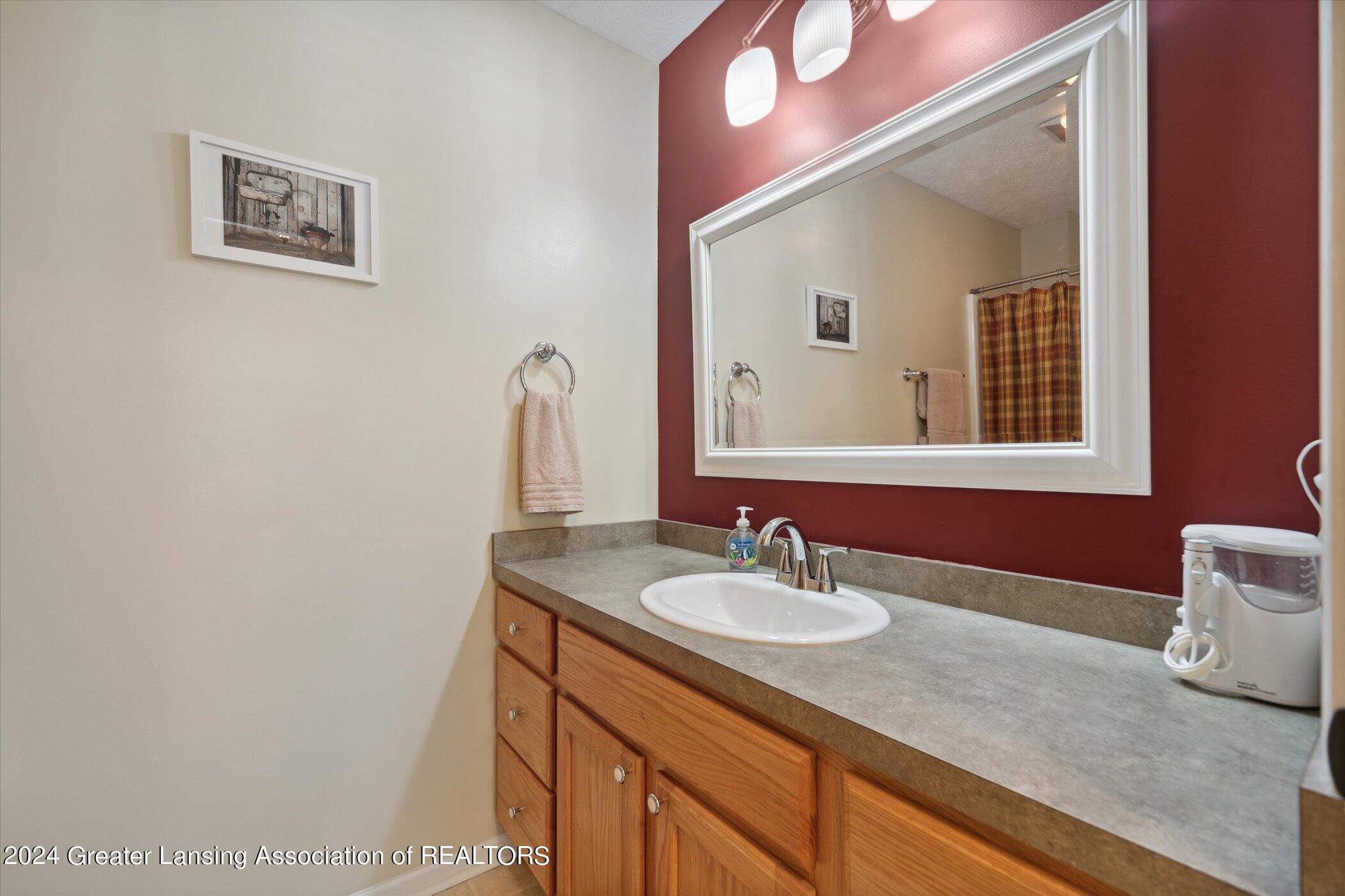 2415 North Aurelius Road, Unit 43 Holt, MI 48842 - Photo 28 of 35 32-2415-Aurelius-Road-#43-Holt-MI-48832-