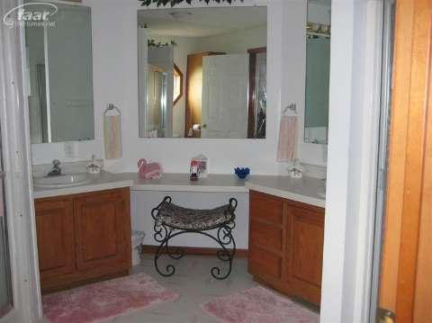 9110 Center Road Fenton, MI 48430 - Photo 16 of 24 20265524-15.JPG
