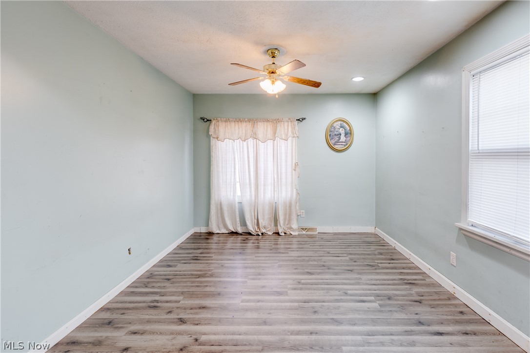 2135 Parkman Road Northwest Warren, OH 44485 - Photo 15 of 20