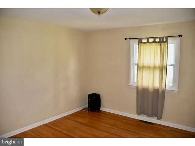 $1,950 | 911 Grings Hill Road, Reading, PA 19608