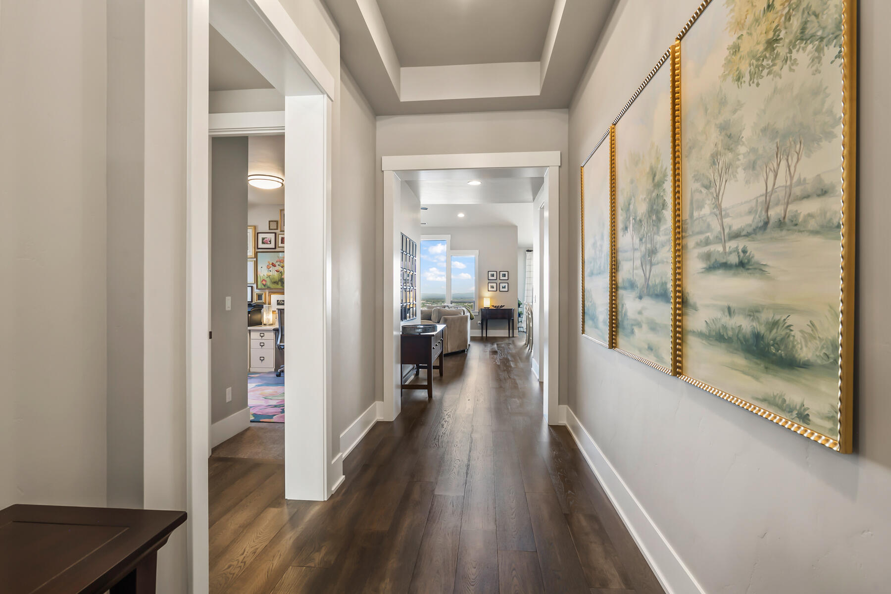 3048 Northwest Hidden Rdg Drive Bend, OR 97703 - Photo 10 of 50 Hallway as you enter