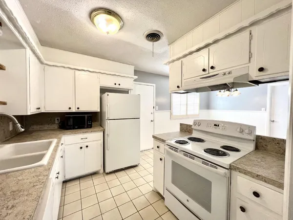 $1,100 | 6903 Hartford Avenue, Lubbock, TX 79413