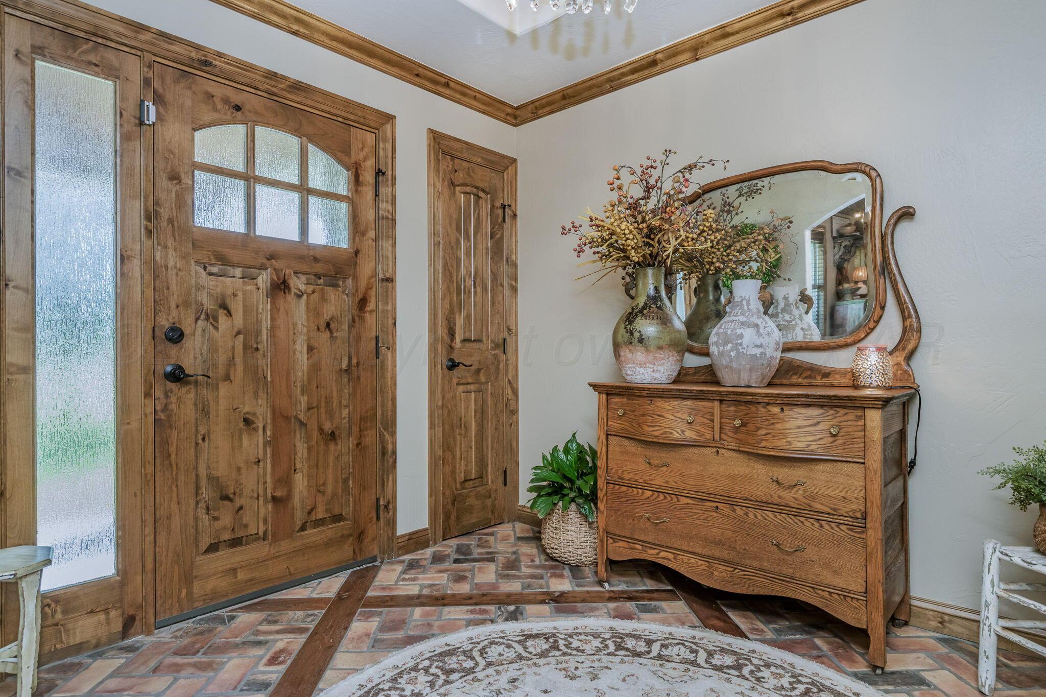100 Thomas Lane Wheeler, TX 79096 - Photo 3 of 50 a view of front door with lamp and potted plant