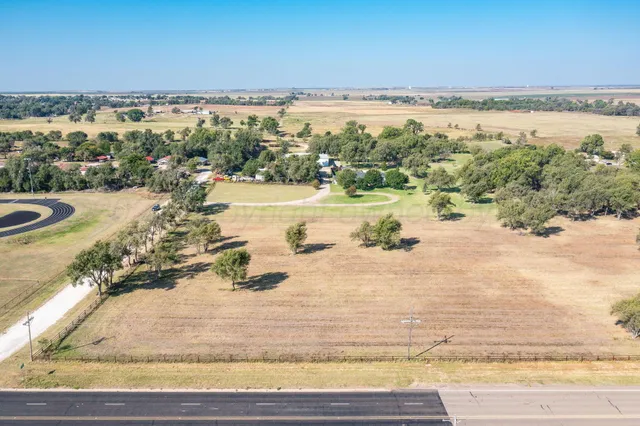 $1,200,000 | 100 Thomas Lane, Wheeler, TX 79096