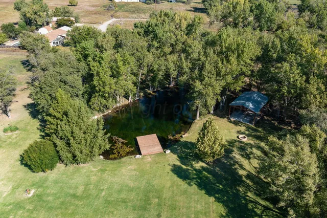 $1,200,000 | 100 Thomas Lane, Wheeler, TX 79096