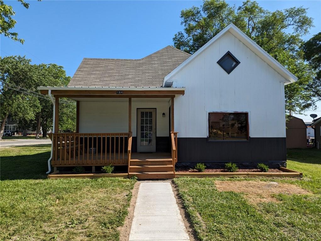 184 West Center Street Peculiar, MO 64078 - Photo 1 of 36