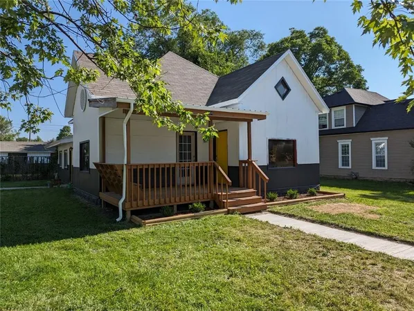 $399,900 | 184 West Center Street, Peculiar, MO 64078