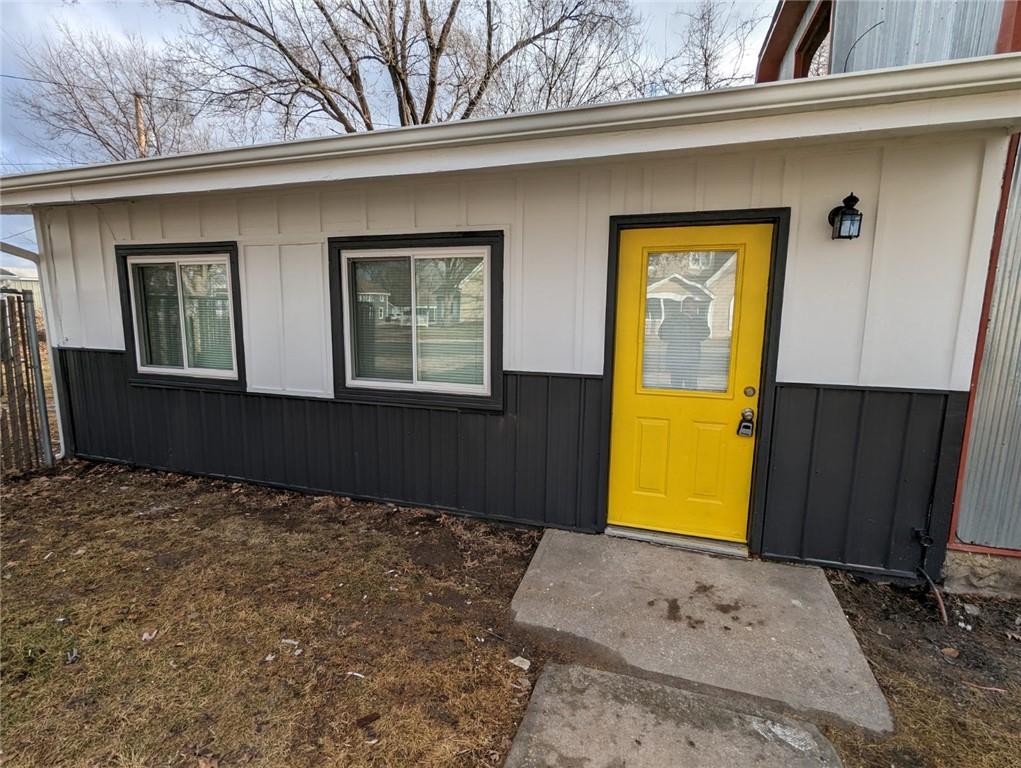 184 West Center Street Peculiar, MO 64078 - Photo 24 of 36